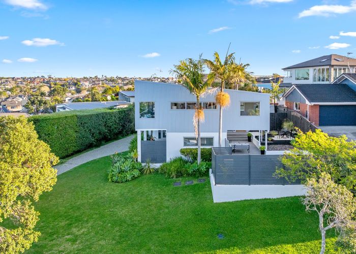  at 10 McCrystal Avenue, Bucklands Beach, Manukau City, Auckland