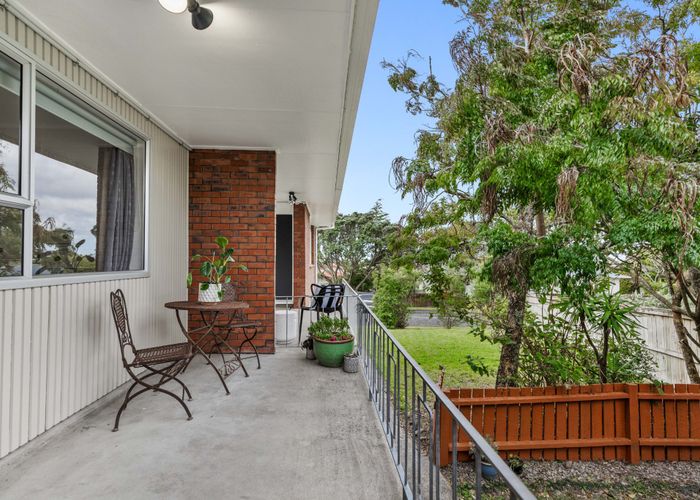  at 2/4 Illana Place, Ranui, Waitakere City, Auckland