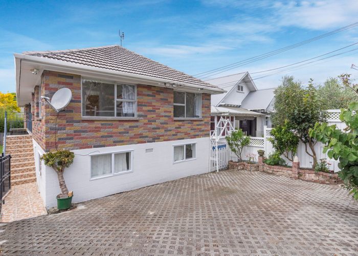  at 1/18 Windmill Road, Mount Eden, Auckland City, Auckland