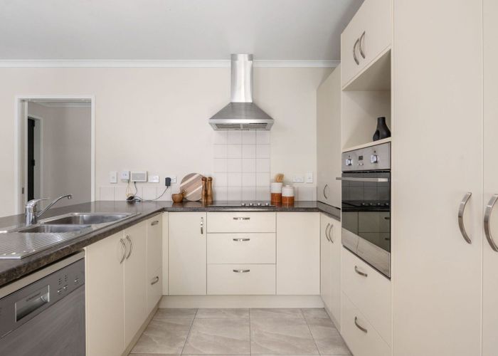  at 1/16 Highgrove Drive, Grandview Heights, Hamilton, Waikato