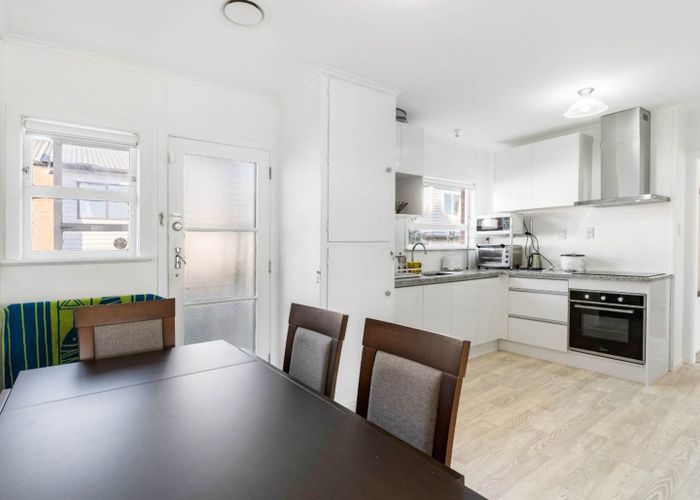  at 6A Claymore Street, Manurewa, Manukau City, Auckland