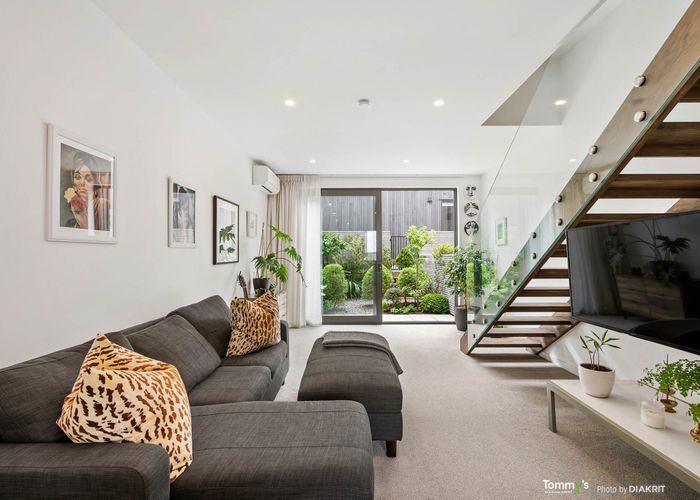  at 4/20 Trent Street, Island Bay, Wellington