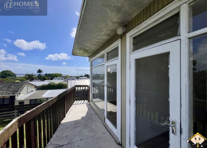  at 84A Roberts Road, Te Atatu South, Waitakere City, Auckland