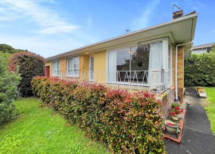  at 4 Malory Street, Avondale, Auckland