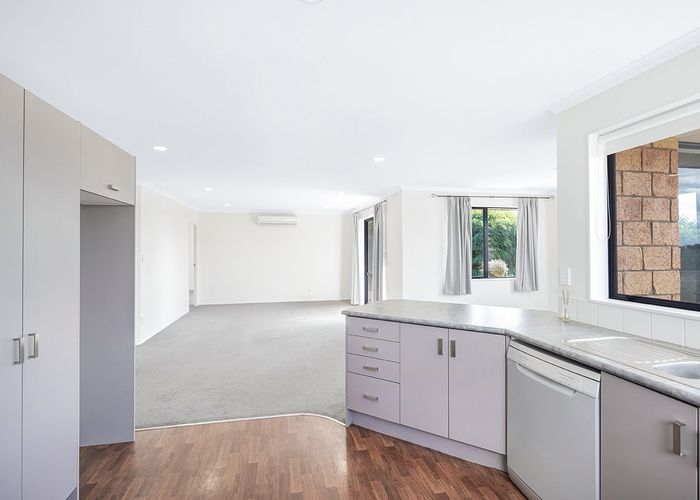 at 18 Everton Place, Grandview Heights, Hamilton, Waikato