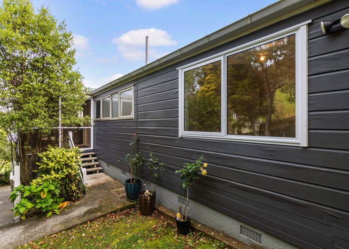  at 87 Burgess Road, Newlands, Wellington