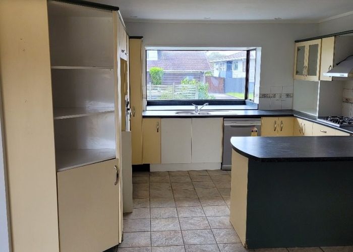  at 42 Barnhill Crescent, Papakura, Papakura, Auckland