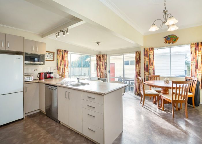  at 3307 State Highway 2, Clareville, Carterton