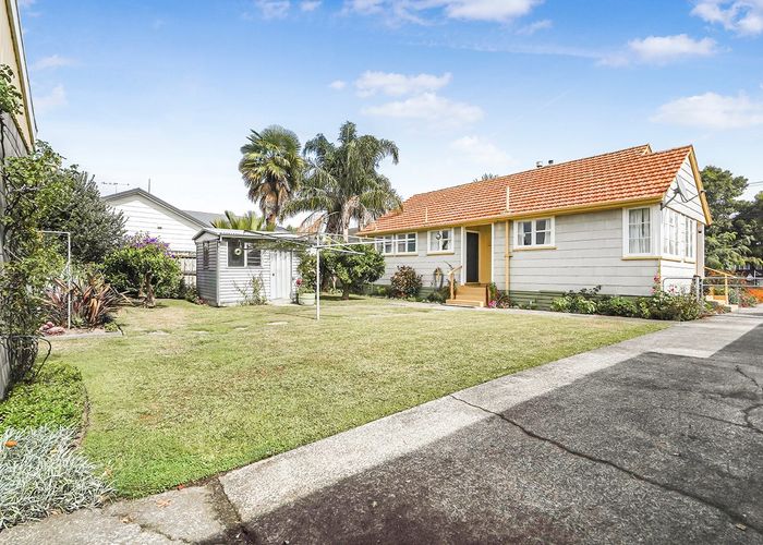  at 1070 Heaphy Terrace, Fairfield, Hamilton