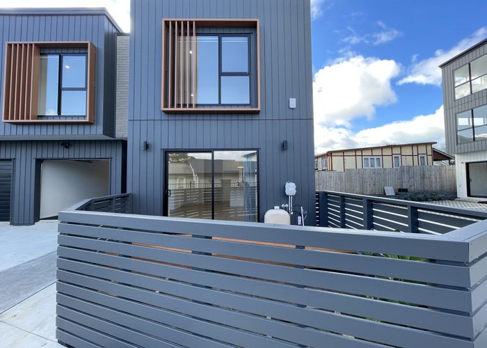  at 13E Glendhu Road, Bayview, Auckland