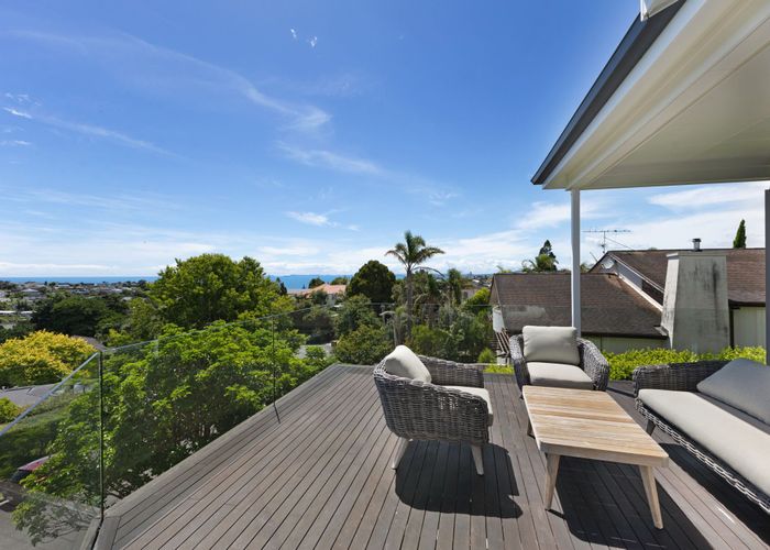  at 1/60 Penzance Road, Mairangi Bay, North Shore City, Auckland