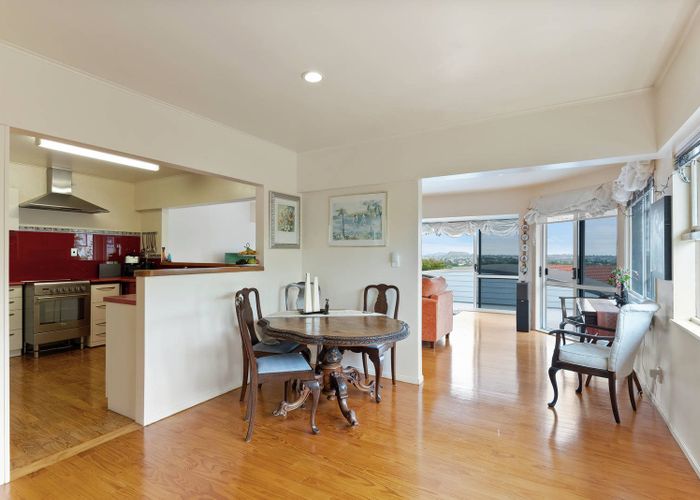  at 117 Bradbury Road, Botany Downs, Manukau City, Auckland
