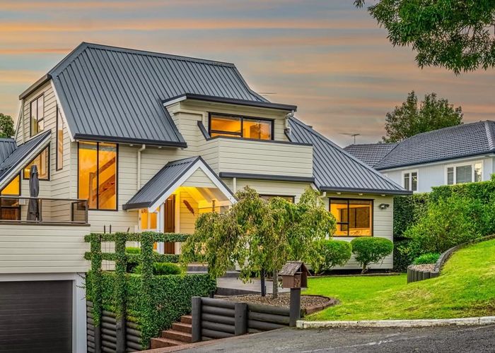  at 19 Tainui Road, Cockle Bay, Auckland