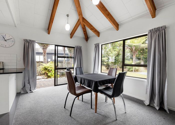  at 16 Woodland Drive, Flagstaff, Hamilton