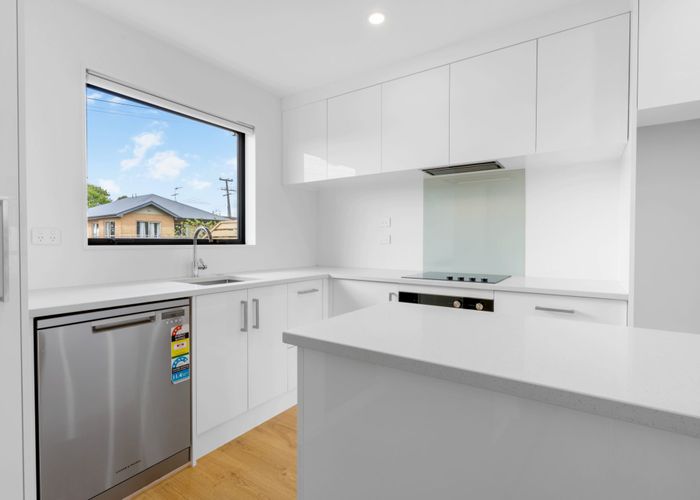  at 8/2 Windermere Crescent, Blockhouse Bay, Auckland City, Auckland