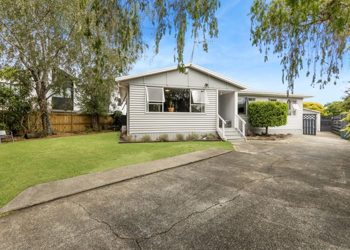  at 11 Goodwin Drive, Rosehill, Papakura, Auckland