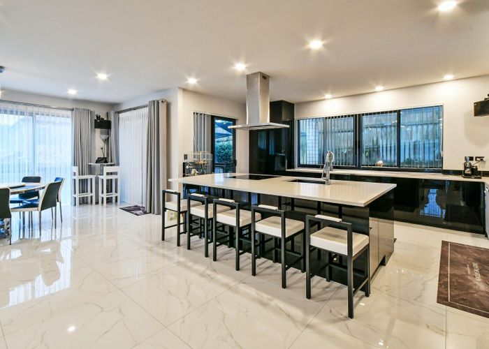  at 14 Henriette Place, The Gardens, Auckland