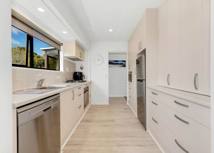  at 4 Julia Way, Beachlands, Manukau City, Auckland