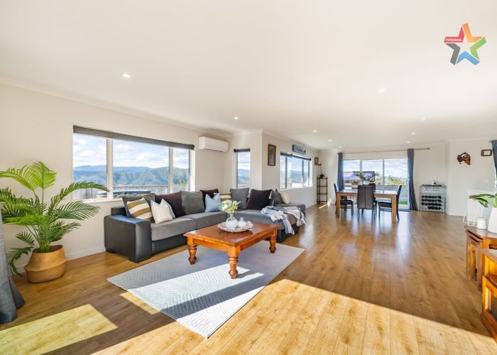  at 2 Poto Road, Normandale, Lower Hutt