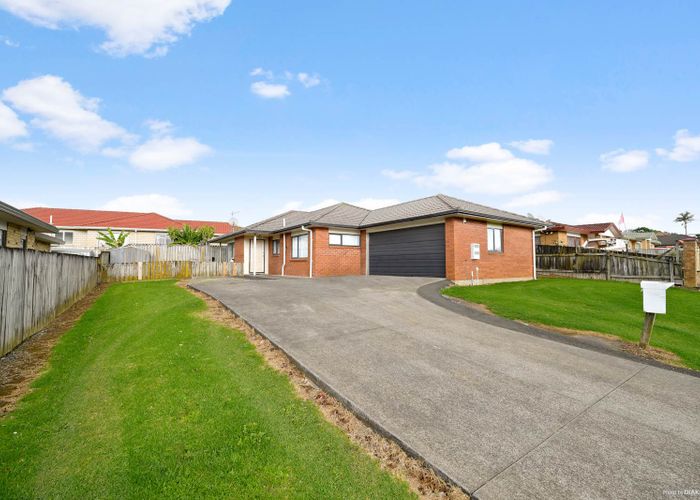  at 558 Massey Road, Mangere, Auckland