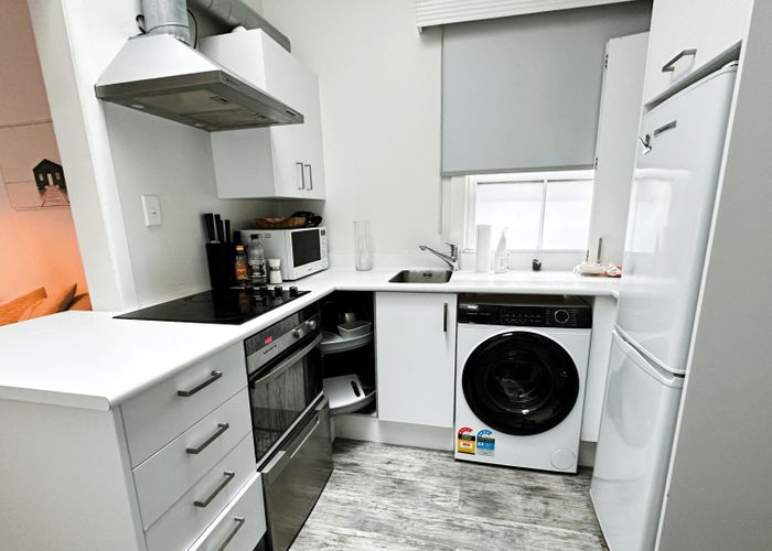  at 2/43 Crummer Road, Grey Lynn, Auckland City, Auckland
