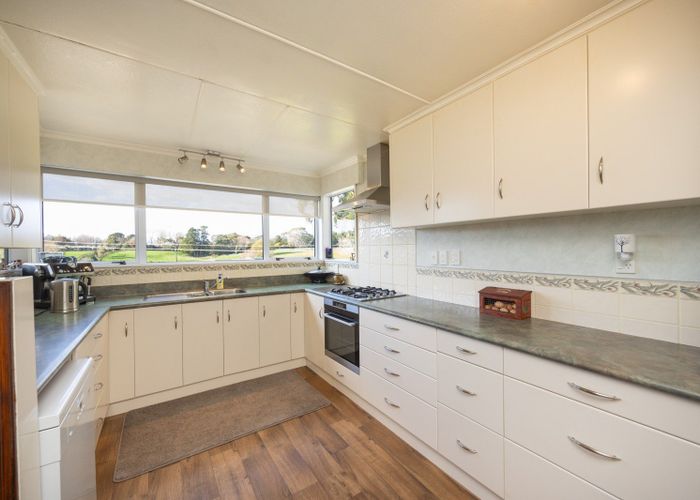  at 658 Roberts Line, Kelvin Grove, Palmerston North