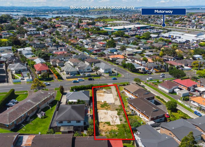  at 27 Hayr Road, Three Kings, Auckland