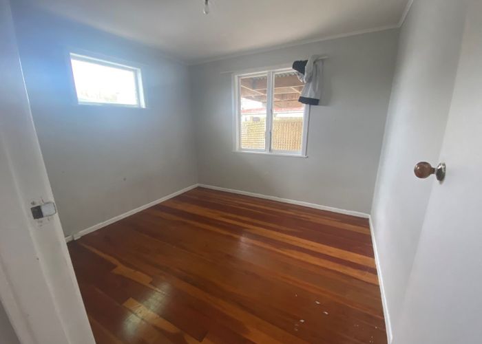  at 31A Fairclough Road, Beach Haven, North Shore City, Auckland