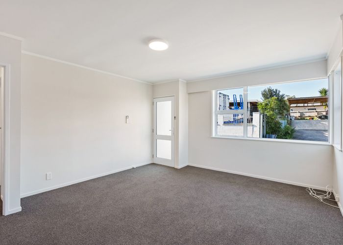  at 1/82 Buckland Road, Mangere East, Manukau City, Auckland