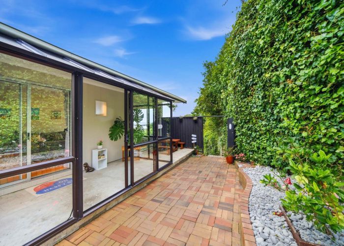  at 6 Cypress Place, Sunnynook, North Shore City, Auckland