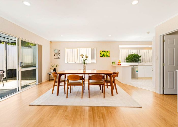  at 11B Oakridge Way, Northpark, Manukau City, Auckland