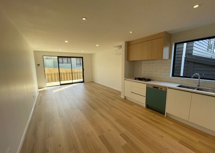  at 2/48 McLean Avenue, Papatoetoe, Manukau City, Auckland