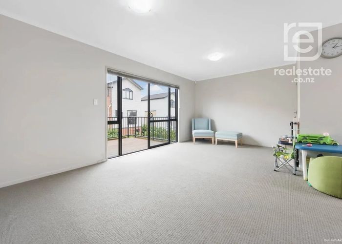  at 9/172 Mcleod Road, Te Atatu South, Waitakere City, Auckland
