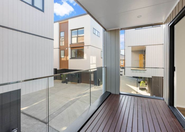  at 3/14 Williamson Avenue, Belmont, North Shore City, Auckland