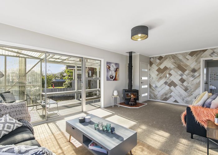  at 64 Convair Crescent, Mangere, Auckland