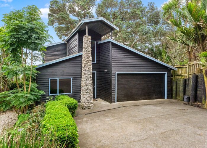  at 84 Domain Crescent, Waimauku