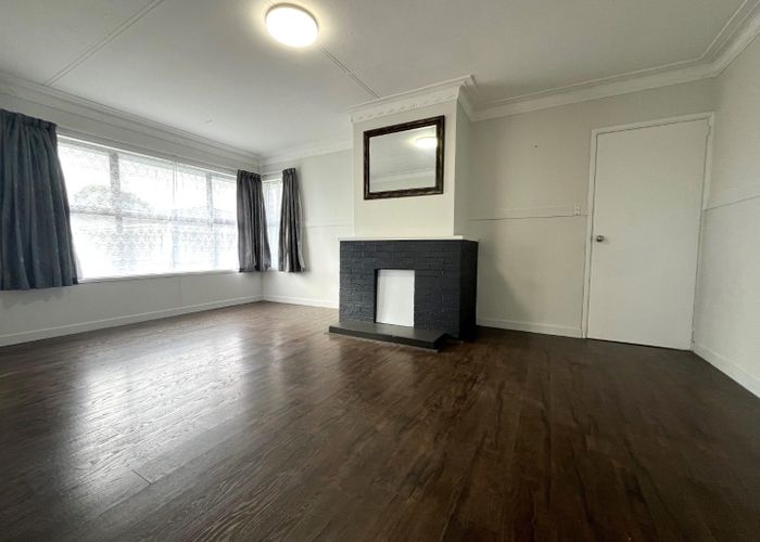  at 9 Wakelin Road, Mangere East, Auckland