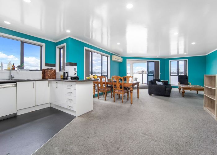  at 4/9 Freeman Way, Manukau, Manukau City, Auckland