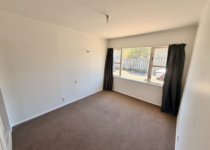  at 1/12 Seaforth Avenue, Mangere Bridge, Manukau City, Auckland