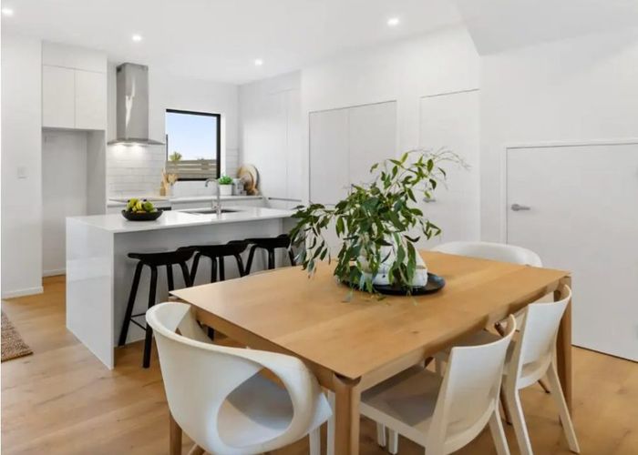  at 26/80 East Coast Road, Milford, North Shore City, Auckland