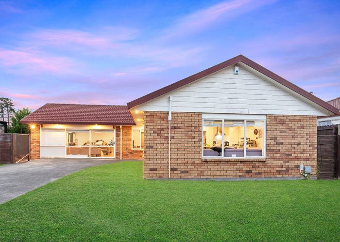 at 14 Davington Way, Burswood, Auckland