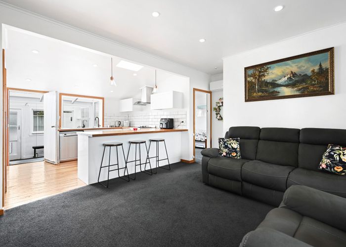 at 33 Claude Street, Fairfield, Hamilton