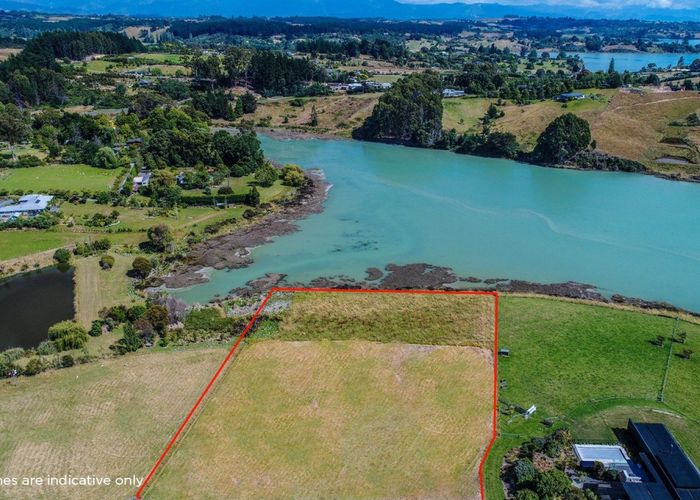  at 50 Pukeko Lane, Redwood Valley