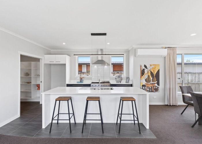  at 5 Audrey Place, Flagstaff, Hamilton