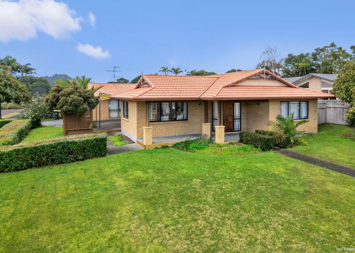  at 6 Syracuse Place, Albany, Auckland