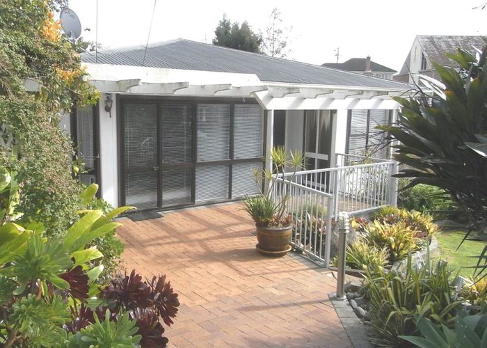  at 6 Windermere Crescent, Blockhouse Bay, Auckland City, Auckland