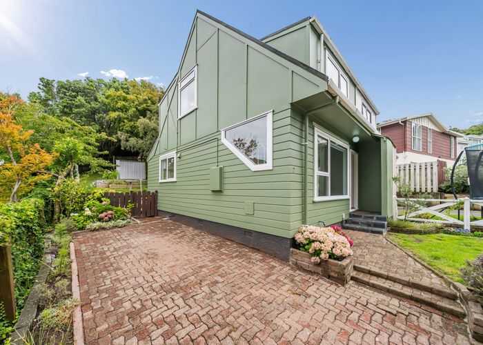  at 7 Rondane Place, Tirohanga, Lower Hutt, Wellington