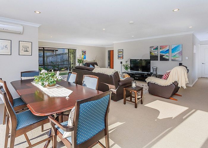  at 16 Cuthill Close, Albany, North Shore City, Auckland