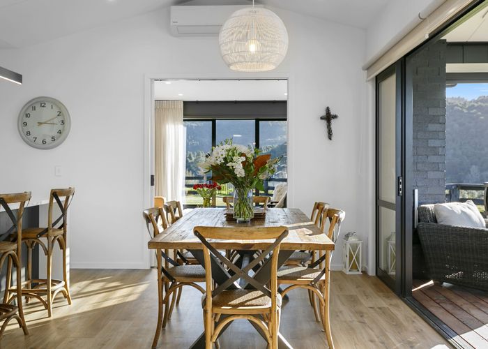  at 2 Glendas Way, Acacia Bay, Taupo, Waikato