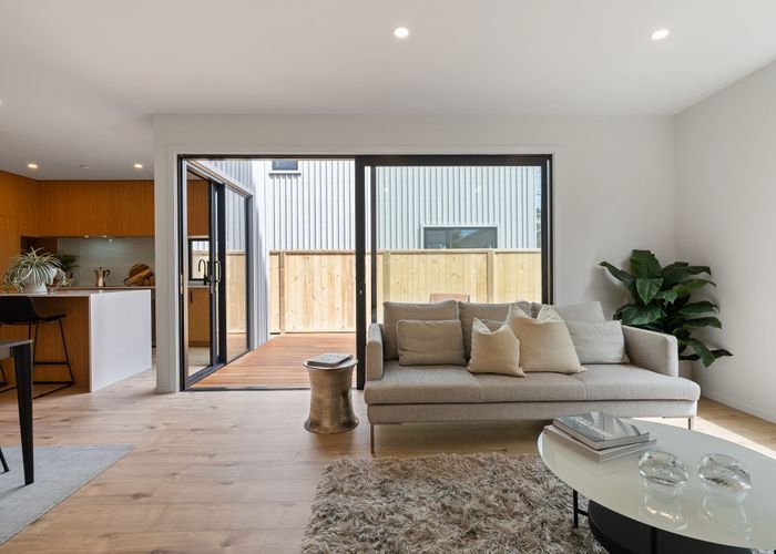  at 2/161 Onepu Road, Lyall Bay, Wellington, Wellington